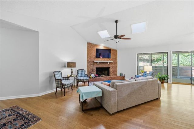 10510 Willow View Circle, Alpharetta, GA 30022