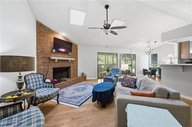 10510 Willow View Circle, Alpharetta, GA 30022