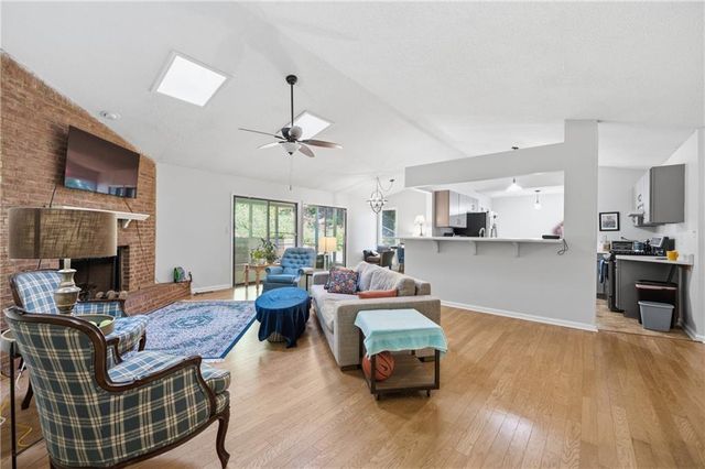 10510 Willow View Circle, Alpharetta, GA 30022