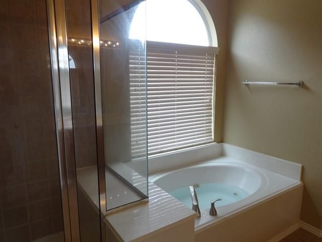 2807 Edgewick Elm Street, Fresno, TX 77545