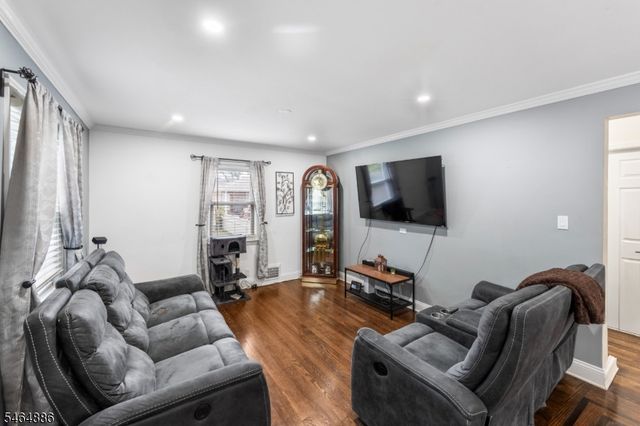 1113 Mcdonough St, South Plainfield Boro, NJ 07080