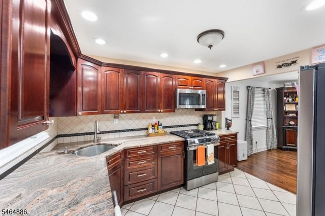 1113 Mcdonough St, South Plainfield Boro, NJ 07080