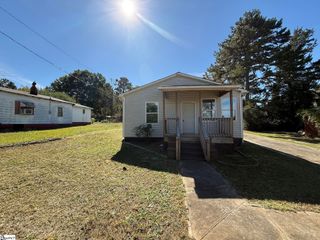 236 Blakelyville Road, Clinton, SC 29325