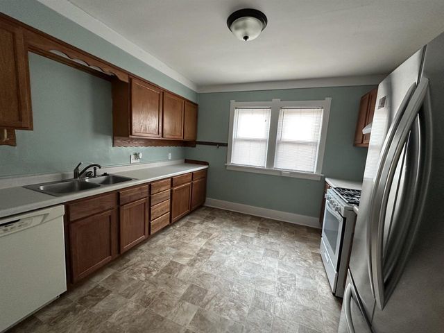1532 Vista Avenue, Janesville, WI 53545