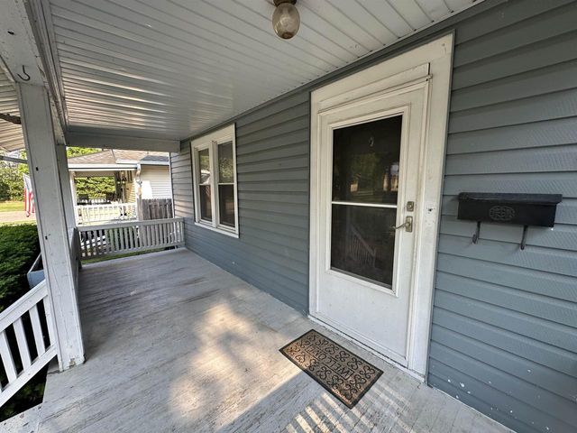 1532 Vista Avenue, Janesville, WI 53545