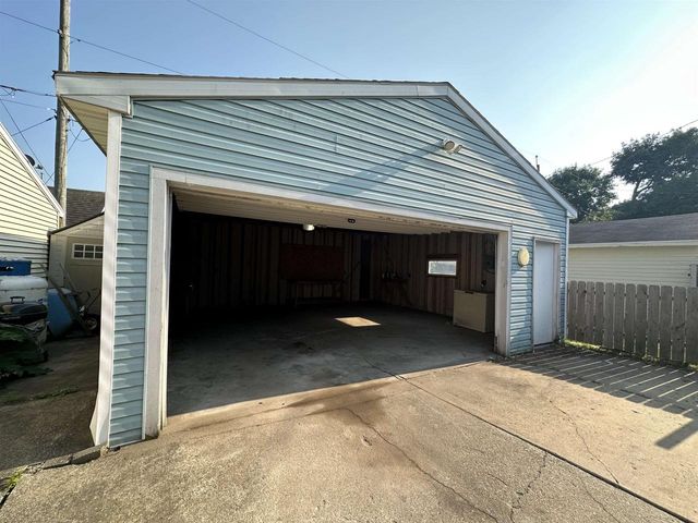 1532 Vista Avenue, Janesville, WI 53545