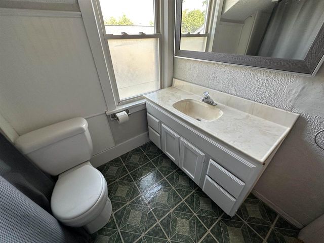 1532 Vista Avenue, Janesville, WI 53545