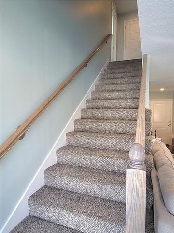 212 N Mc Gee Street, Tonganoxie, KS 66086