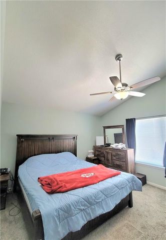 212 N Mc Gee Street, Tonganoxie, KS 66086