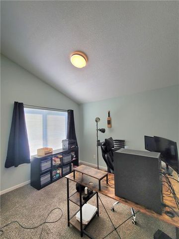 212 N Mc Gee Street, Tonganoxie, KS 66086