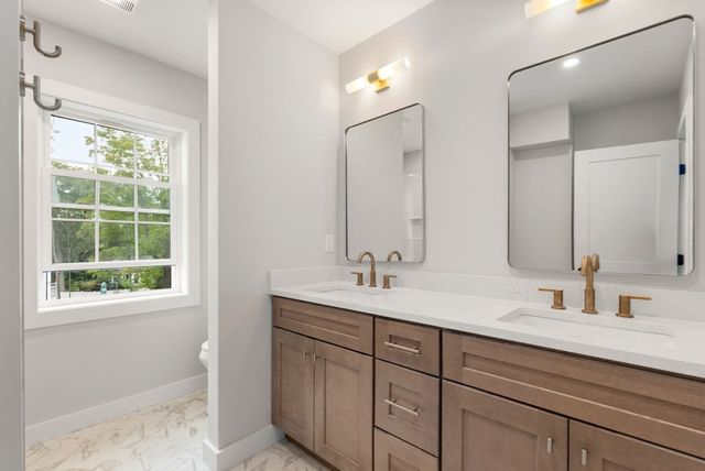6 Kinsale Lane, Boston, MA 02136
