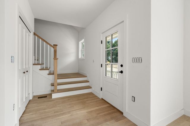6 Kinsale Lane, Boston, MA 02136
