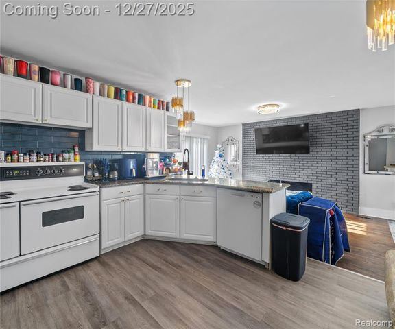 34841 Lynn Drive, Romulus, MI 48174