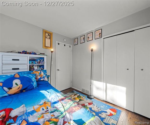 34841 Lynn Drive, Romulus, MI 48174