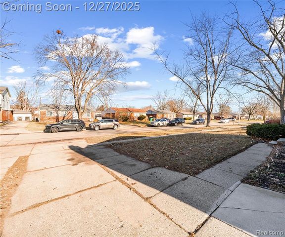 34841 Lynn Drive, Romulus, MI 48174