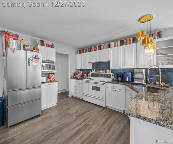 34841 Lynn Drive, Romulus, MI 48174