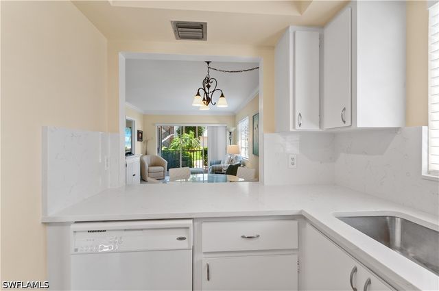 5 High Point CIR W 104, Naples, FL 34103