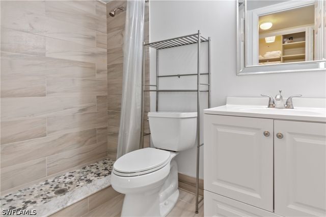 5 High Point CIR W 104, Naples, FL 34103