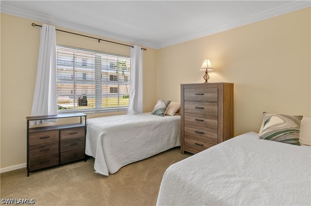 5 High Point CIR W 104, Naples, FL 34103