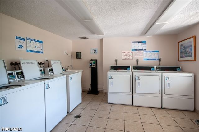 5 High Point CIR W 104, Naples, FL 34103
