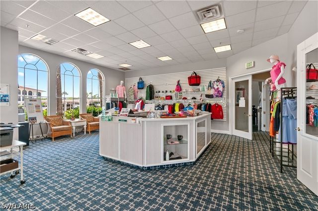 5 High Point CIR W 104, Naples, FL 34103