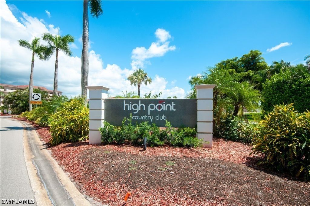 5 High Point CIR W 104, Naples, FL 34103