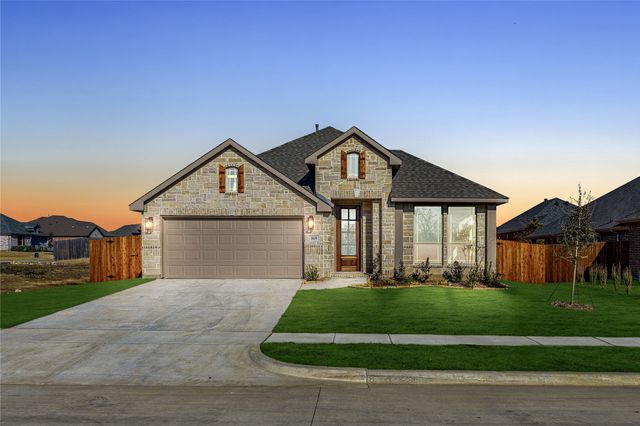 169 Creekside Drive, Sanger, TX 76266