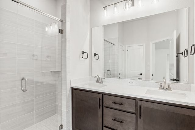 169 Creekside Drive, Sanger, TX 76266