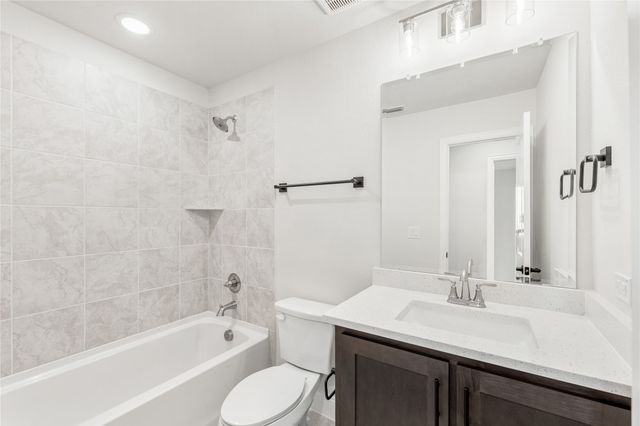 169 Creekside Drive, Sanger, TX 76266