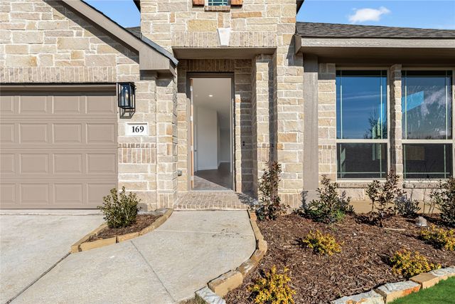 169 Creekside Drive, Sanger, TX 76266