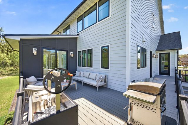 10485 56th Place N, Lake Elmo, MN 55042