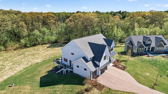 10485 56th Place N, Lake Elmo, MN 55042