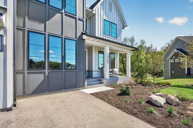 10485 56th Place N, Lake Elmo, MN 55042