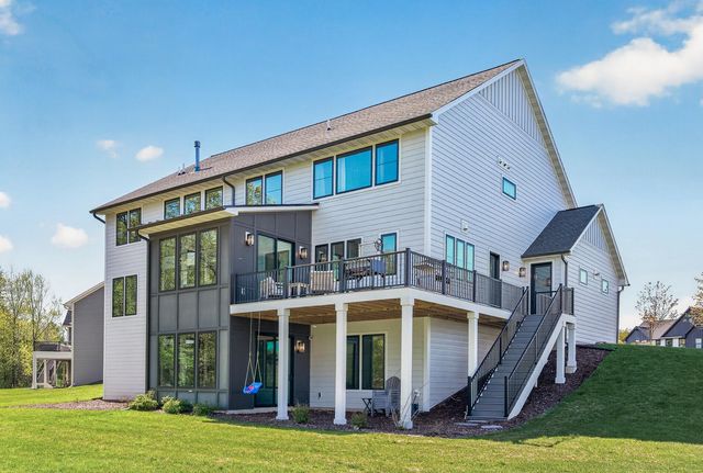 10485 56th Place N, Lake Elmo, MN 55042