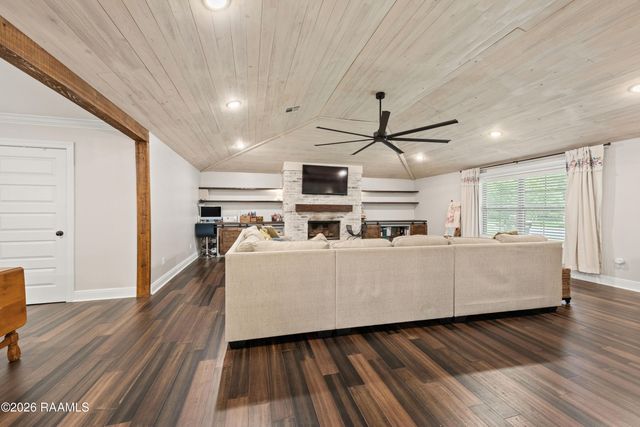 102 Beechwood Drive, Lafayette, LA 70503