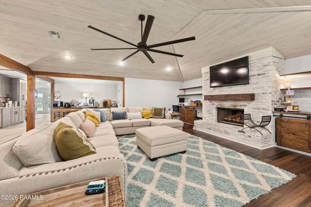102 Beechwood Drive, Lafayette, LA 70503