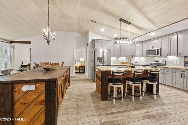 102 Beechwood Drive, Lafayette, LA 70503