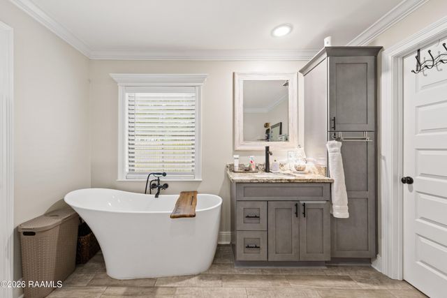 102 Beechwood Drive, Lafayette, LA 70503