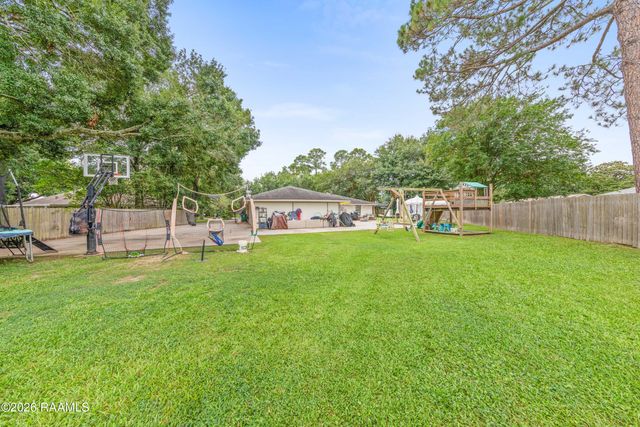 102 Beechwood Drive, Lafayette, LA 70503