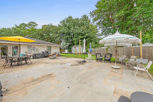 102 Beechwood Drive, Lafayette, LA 70503