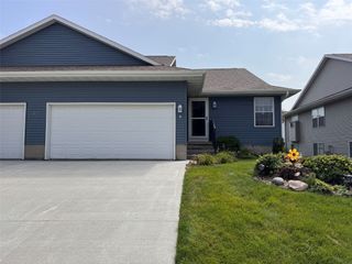 3835 Deer Valley Drive B, Marion, IA 52302
