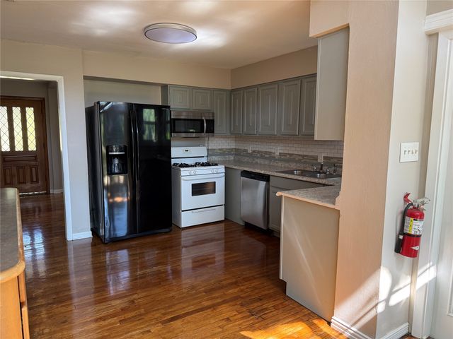 1401 S Oak Street, Arlington, TX 76010