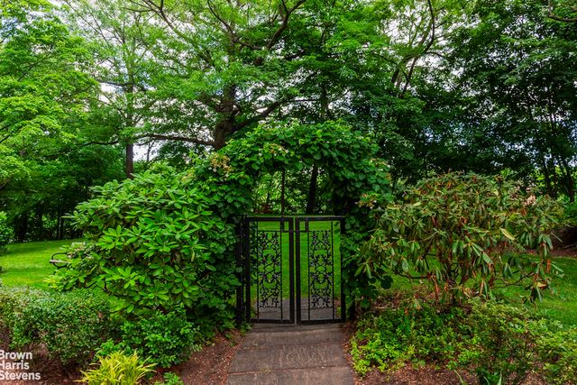 4525 HENRY HUDSON Parkway W B1003, New York City, NY 10471