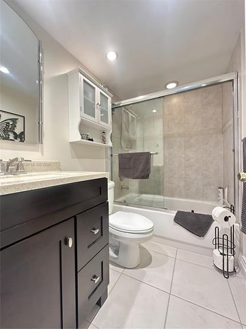 1009 Harwood C 1009, Deerfield Beach, FL 33442