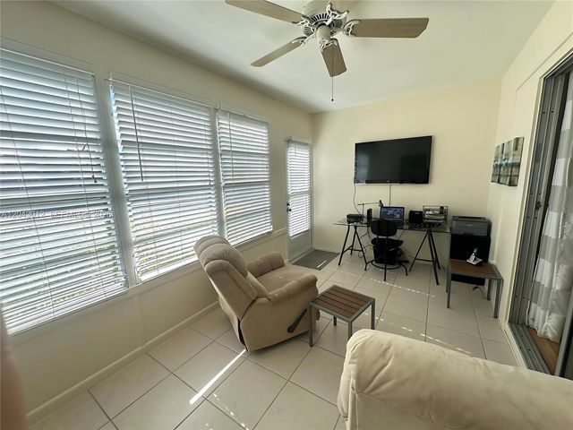 1009 Harwood C 1009, Deerfield Beach, FL 33442