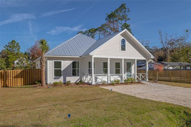 131 Village Drive, St Simons Island, GA 31522