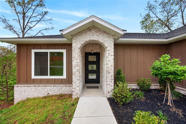 14 Bradford Drive, Bella Vista, AR 72715