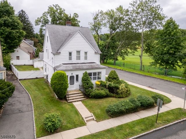 39 Brookdale Ave, Verona Twp., NJ 07044