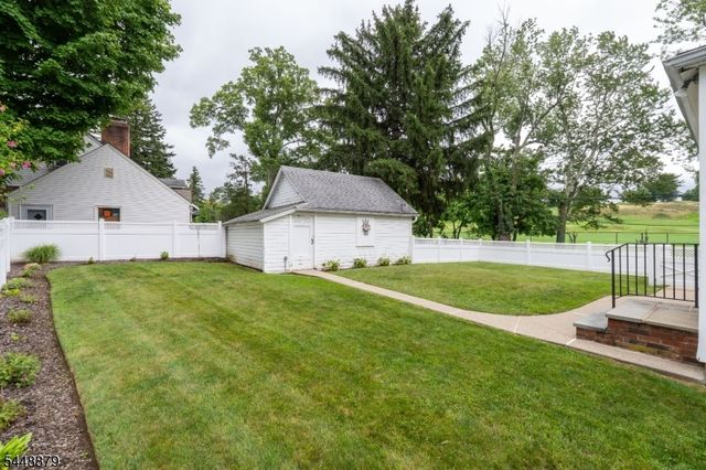 39 Brookdale Ave, Verona Twp., NJ 07044