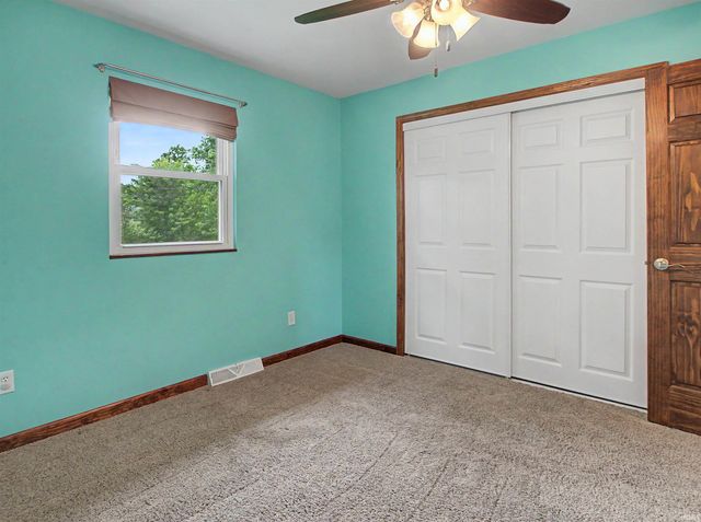 2577 Juanita Avenue, Wadesville, IN 47638